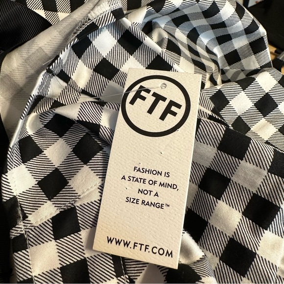 Fashion to Figure Black White Gingham Peplum Tank Top size 2 2X NWT - Picture 12 of 14